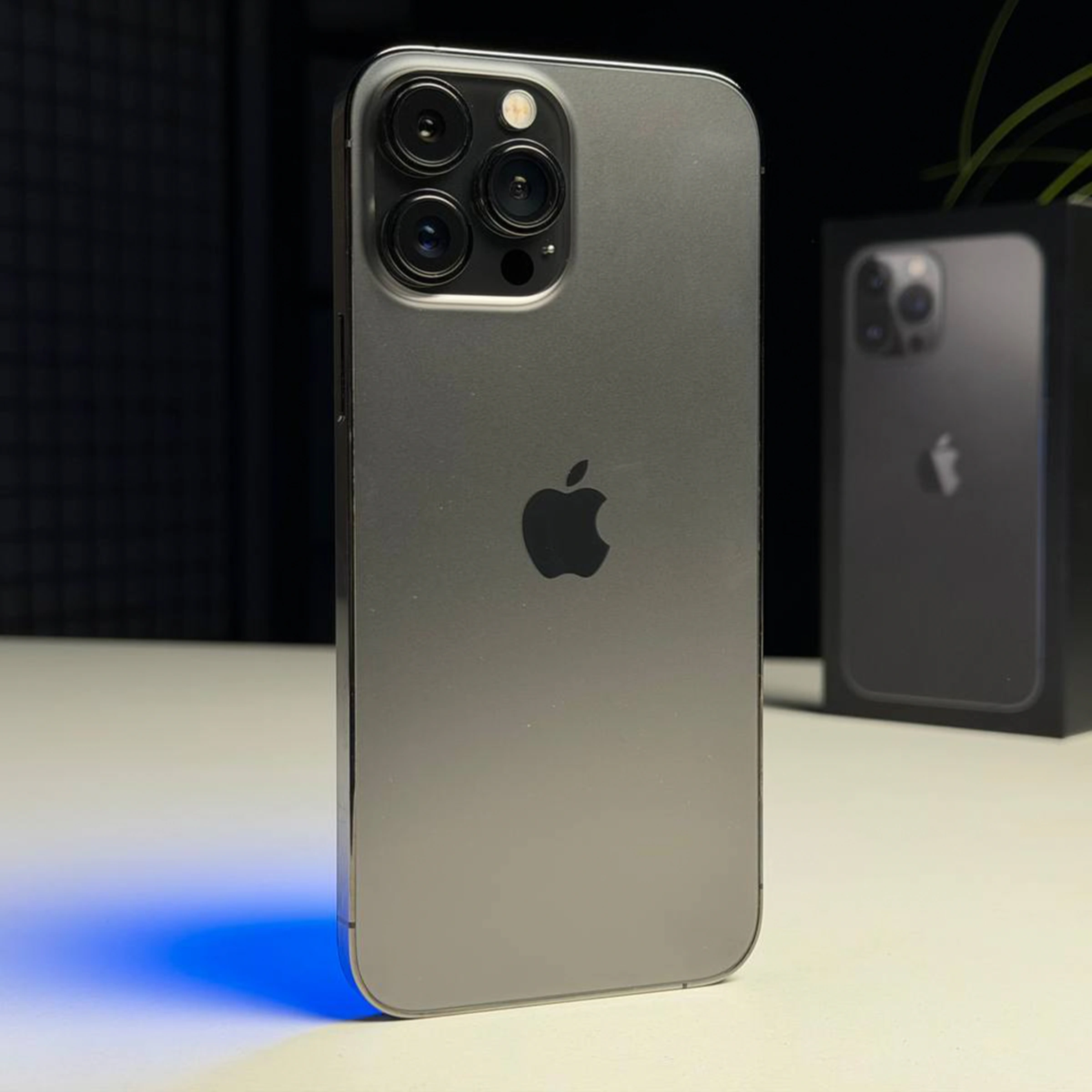 ВЖИВАНИЙ Б/У Apple iPhone 13 Pro Max 128GB Graphite (MLKL3, MLL63) - Состояние: хороший | Аккумулятор: 87% | Комплектация: полный | Гарантия: 3 мес.