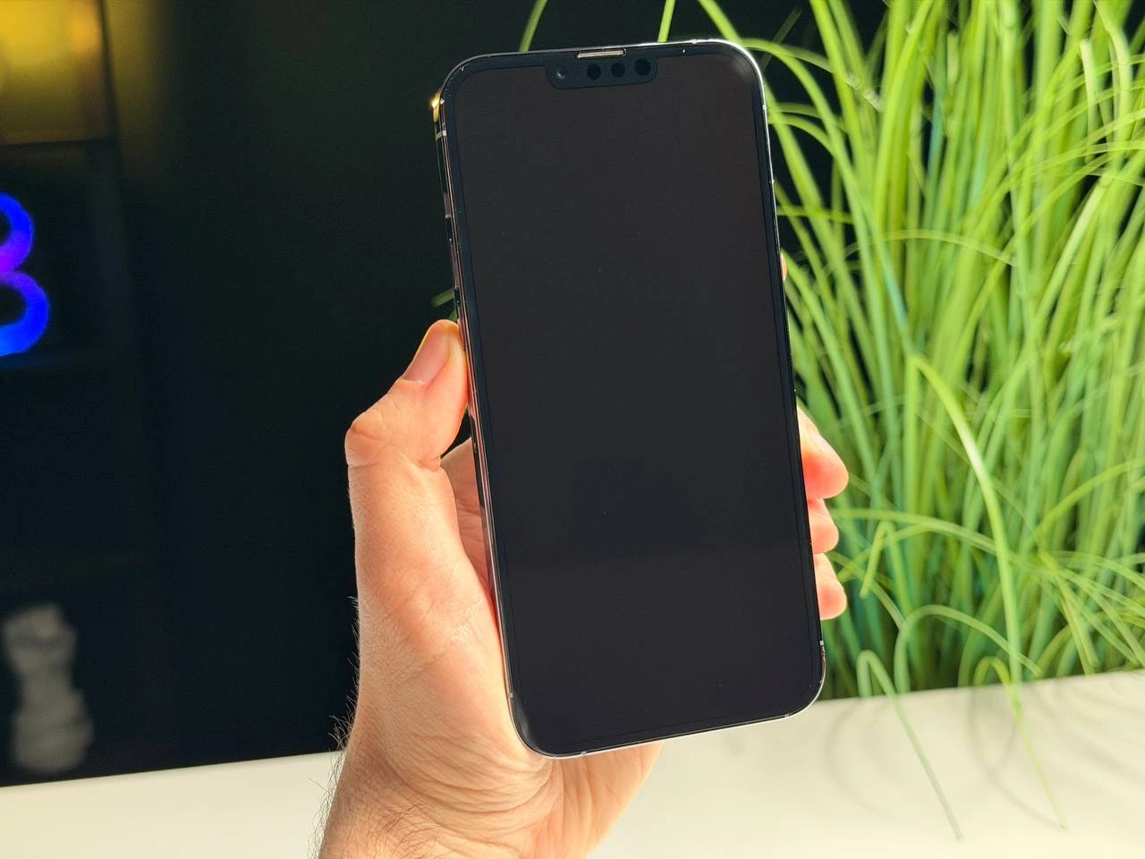 ВЖИВАНИЙ Б/У Apple iPhone 13 Pro Max 256GB Sierra Blue (MLKV3, MLLE3) - Состояние: хороший | Аккумулятор: 100% | Комплектация: iPhone, кабель | Гарантия: 3 мес.