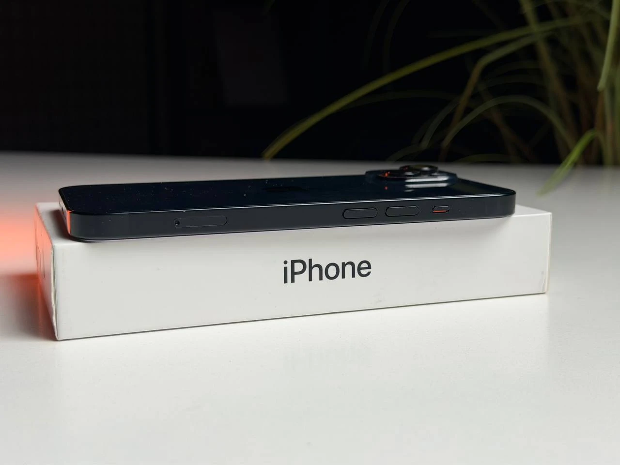 ВЖИВАНИЙ Б/У Apple iPhone 14 128GB Midnight (MPUF3) - Состояние: хороший | Аккумулятор: 88% | Комплектация: полный | Гарантия: 3 мес.