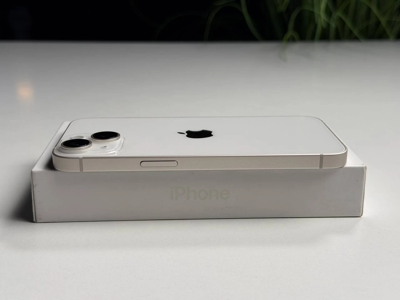 ВЖИВАНИЙ Б/У Apple iPhone 14 128GB Starlight (MPUR3) - Состояние: хороший | Аккумулятор: 100% | Комплектация: полный | Гарантия: 3 мес.