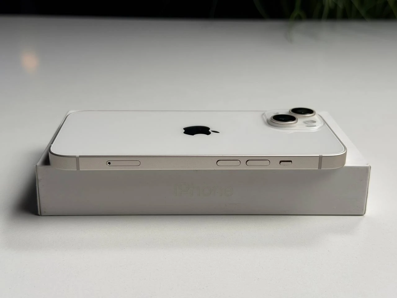 ВЖИВАНИЙ Б/У Apple iPhone 14 128GB Starlight (MPUR3) - Состояние: хороший | Аккумулятор: 100% | Комплектация: полный | Гарантия: 3 мес.