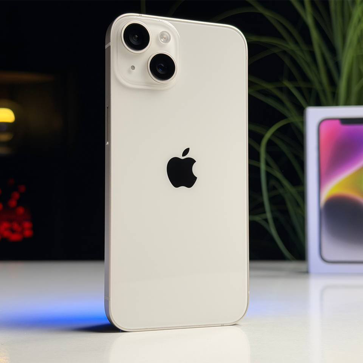 ВЖИВАНИЙ Б/У Apple iPhone 14 128GB Starlight (MPUR3) - Состояние: хороший | Аккумулятор: 100% | Комплектация: полный | Гарантия: 3 мес.