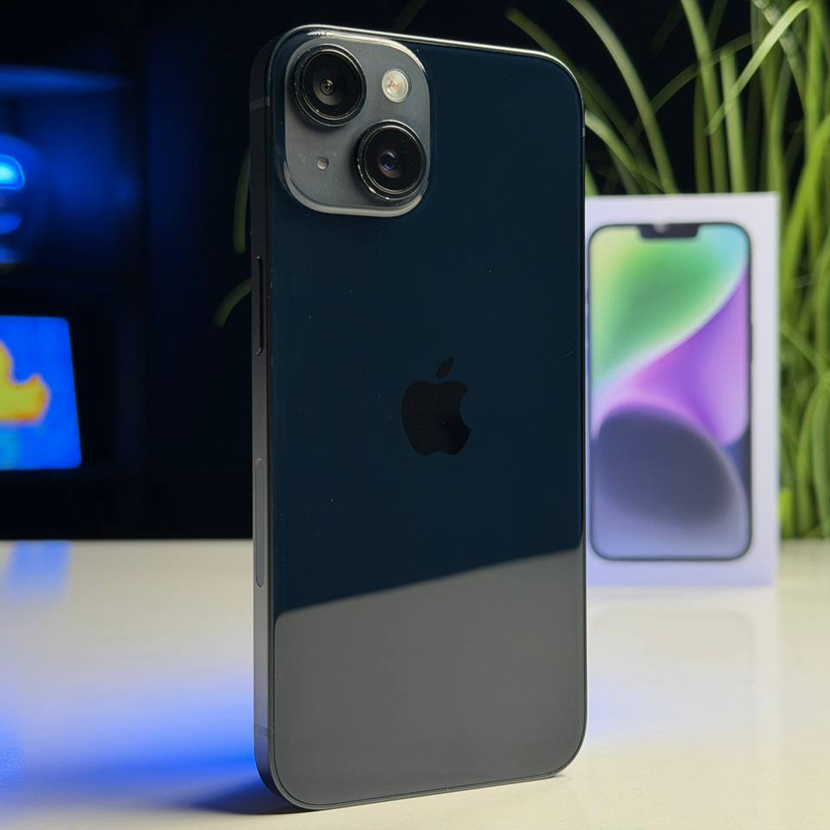 ВЖИВАНИЙ Б/У Apple iPhone 14 256GB Midnight eSim (MPVV3) - Состояние: хороший | Аккумулятор: 100% | Комплектация: полный | Гарантия: 3 мес.