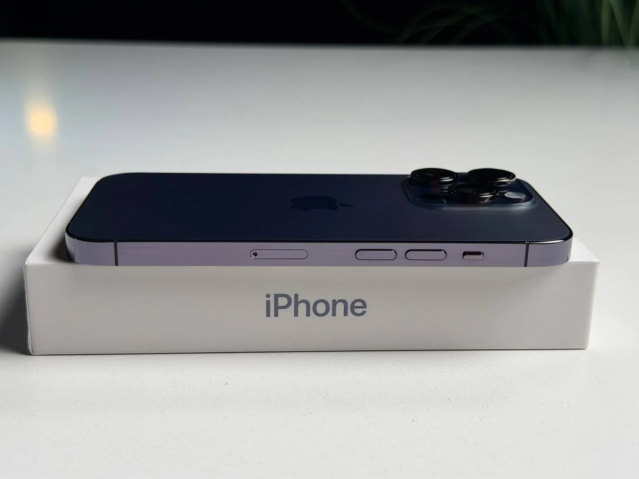 ВЖИВАНИЙ Б/У Apple iPhone 14 Pro 256GB Deep Purple (MQ1F3) - Состояние: хороший | Аккумулятор: 100% | Комплектация: полный | Гарантия: 3 мес.