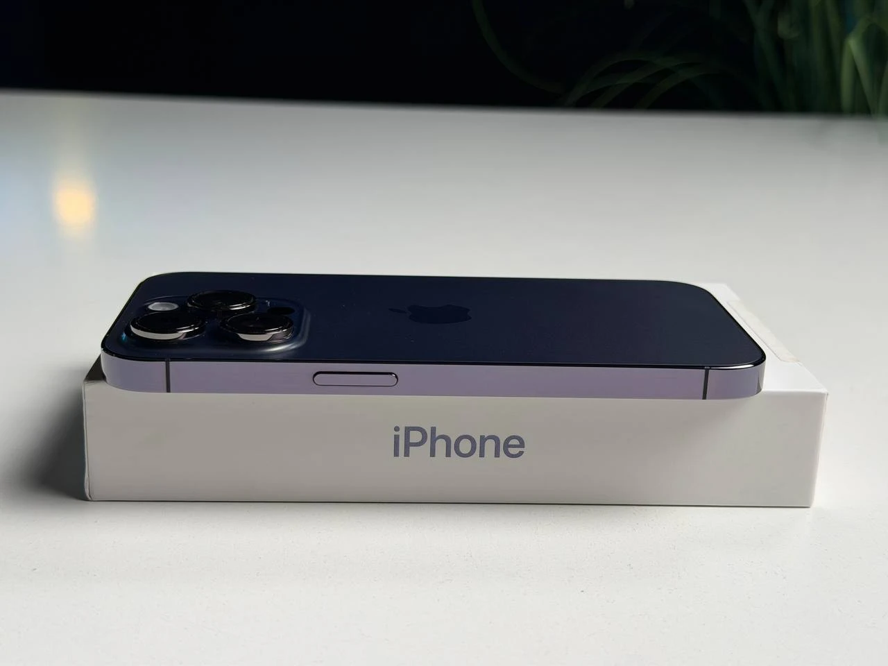 ВЖИВАНИЙ Б/У Apple iPhone 14 Pro 256GB Deep Purple (MQ1F3) - Состояние: хороший | Аккумулятор: 100% | Комплектация: полный | Гарантия: 3 мес.