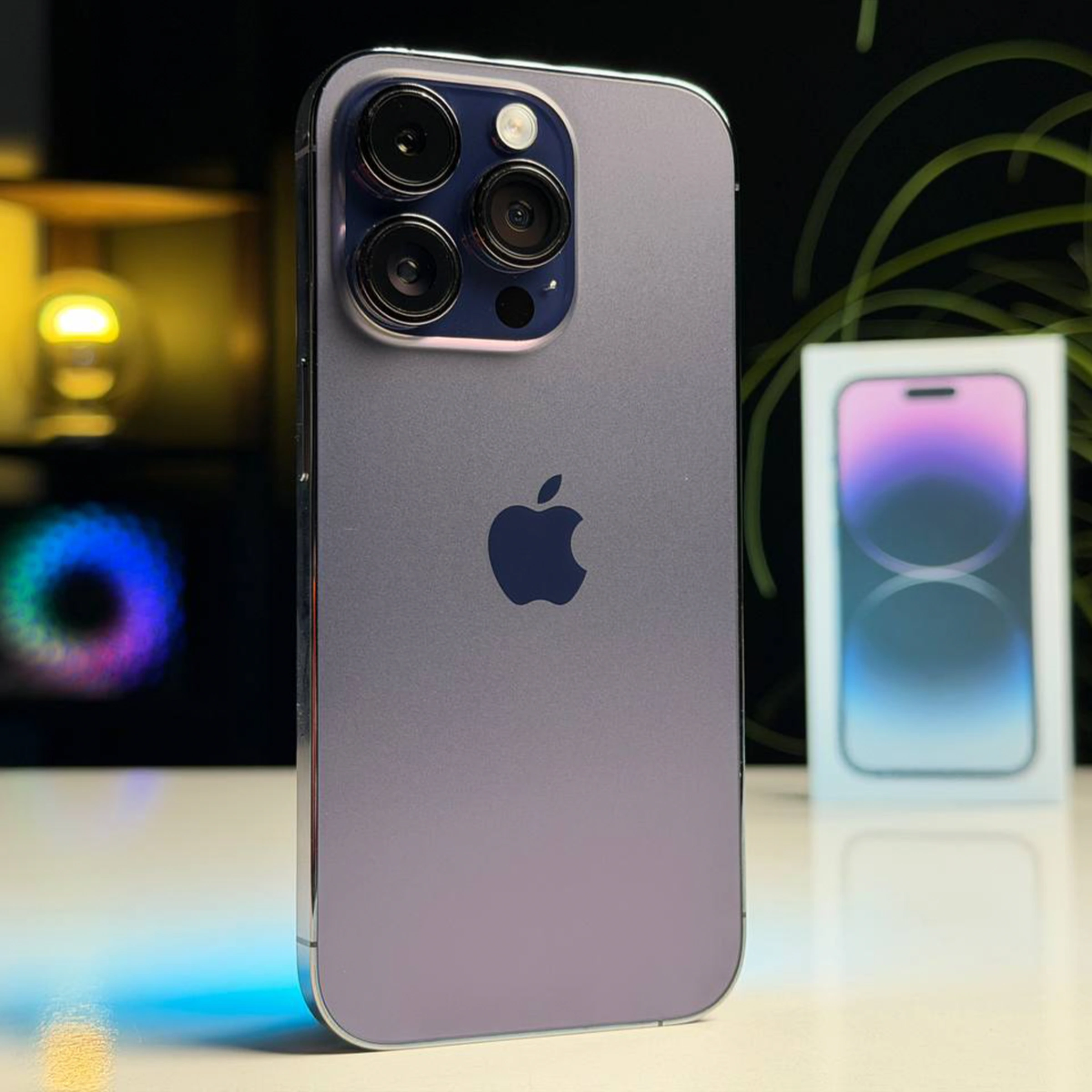 ВЖИВАНИЙ Б/У Apple iPhone 14 Pro 256GB Deep Purple (MQ1F3) - Состояние: хороший | Аккумулятор: 100% | Комплектация: полный | Гарантия: 3 мес.