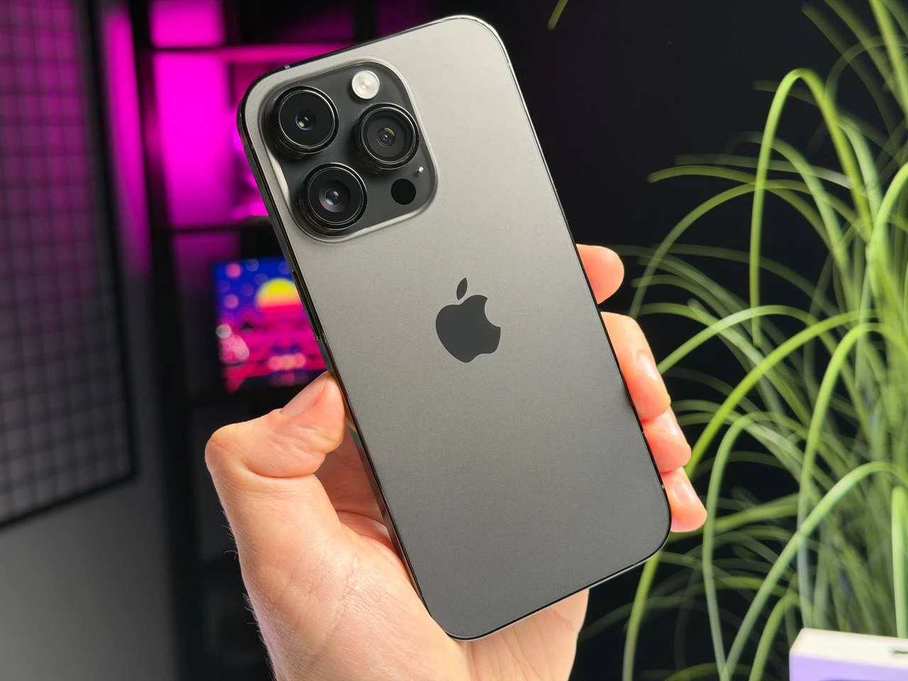 ВЖИВАНИЙ Б/У Apple iPhone 14 Pro 256GB Space Black (MQ0T3) - Состояние: хороший | Аккумулятор: 100% | Комплектация: полный | Гарантия: 3 мес.