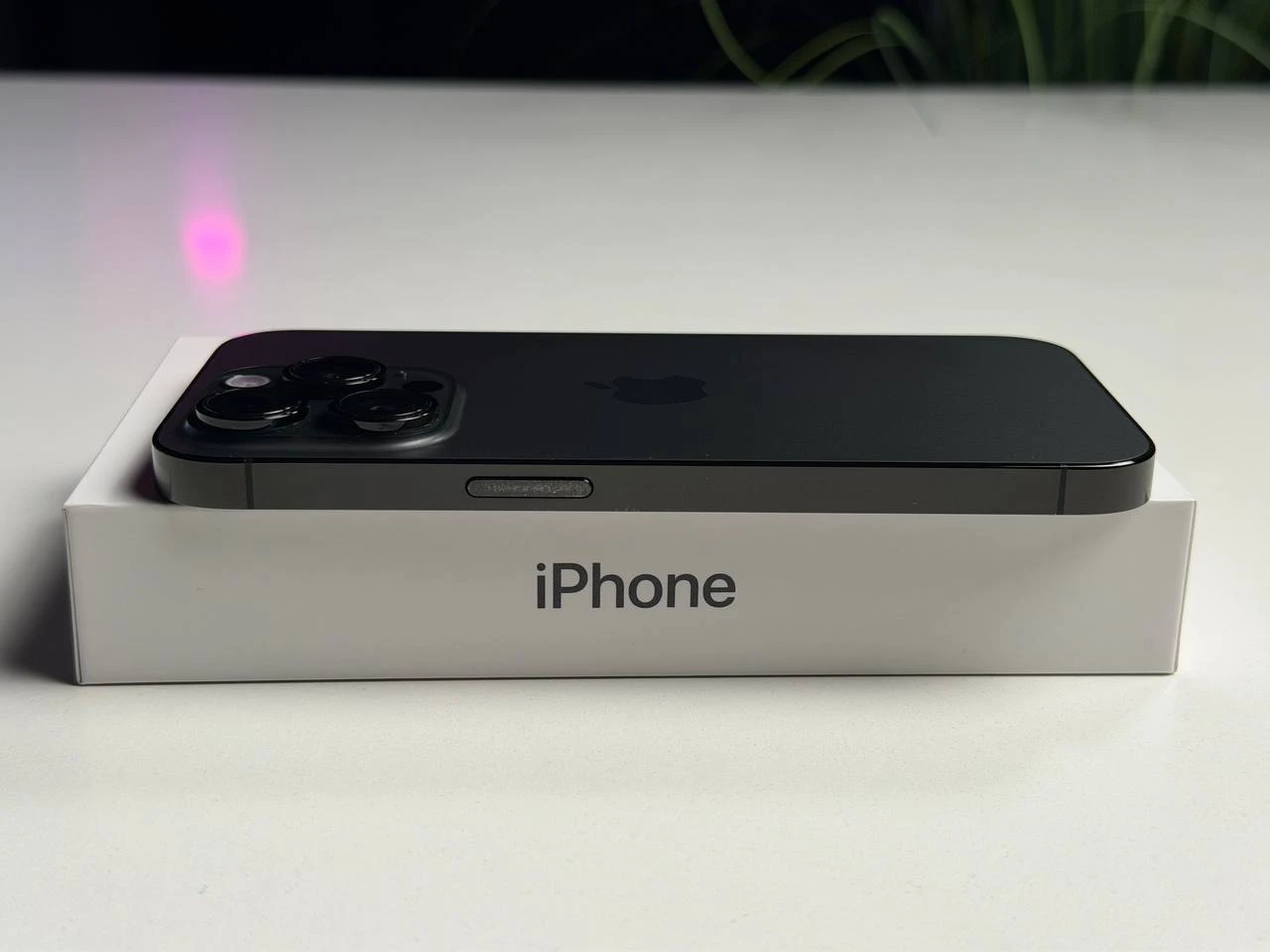 ВЖИВАНИЙ Б/У Apple iPhone 14 Pro 256GB Space Black (MQ0T3) - Состояние: хороший | Аккумулятор: 100% | Комплектация: полный | Гарантия: 3 мес.