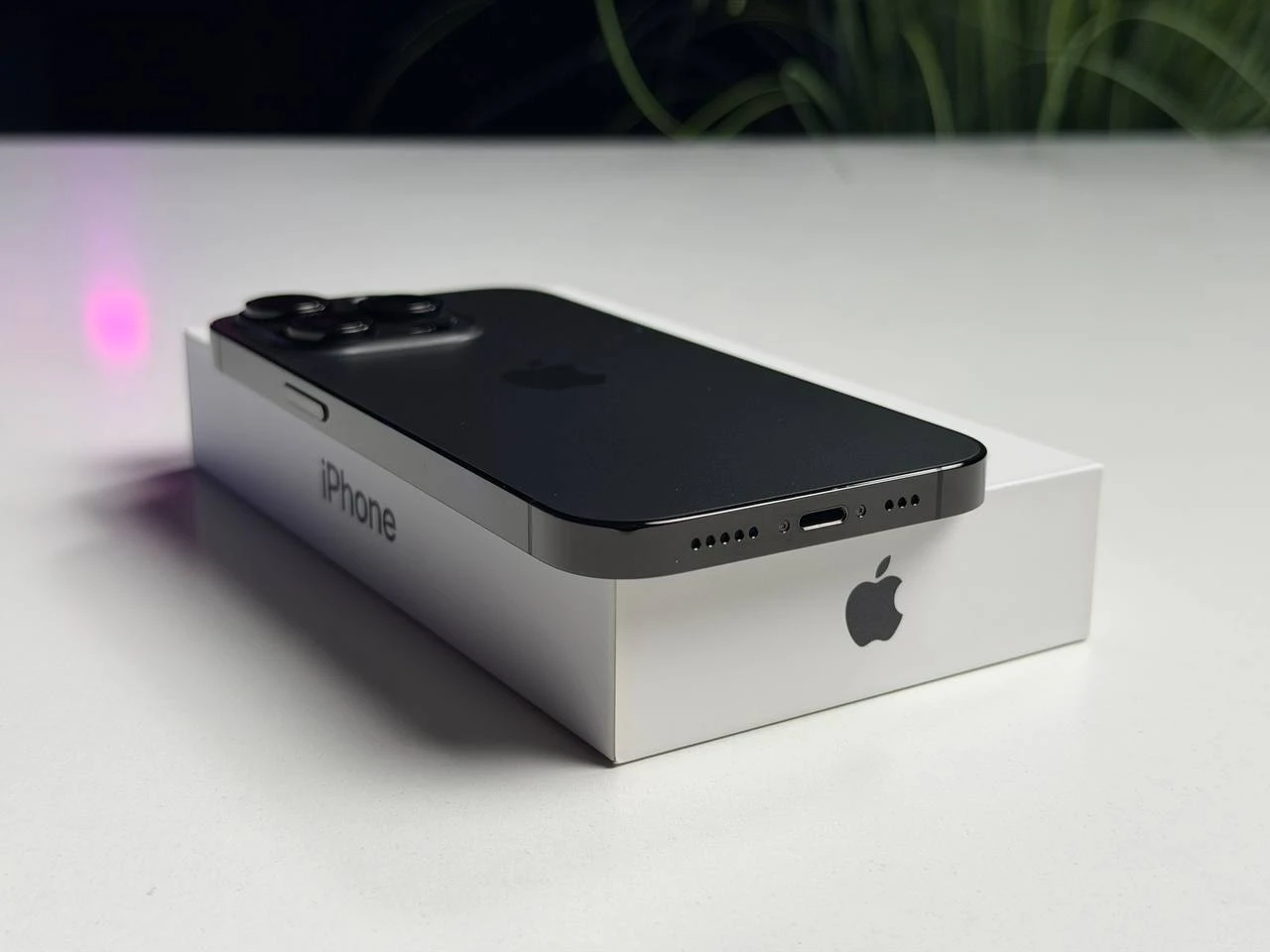 ВЖИВАНИЙ Б/У Apple iPhone 14 Pro 256GB Space Black (MQ0T3) - Состояние: хороший | Аккумулятор: 100% | Комплектация: полный | Гарантия: 3 мес.