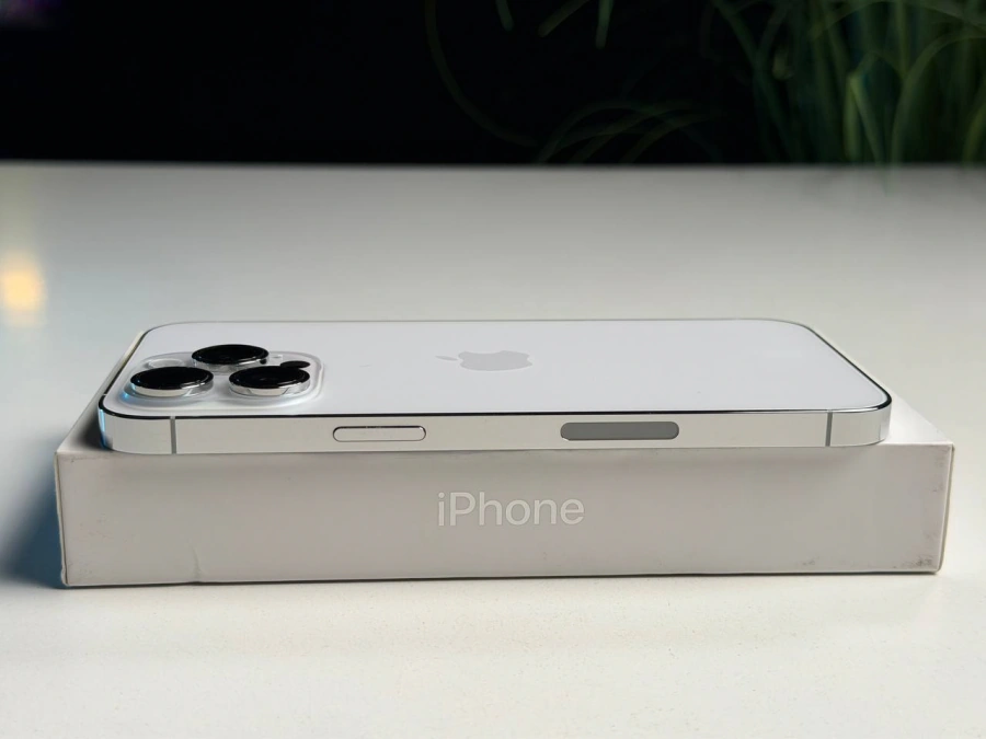 ВЖИВАНИЙ Б/У Apple iPhone 14 Pro Max 128GB Silver eSim (MQ8P3) - Состояние: хороший | Аккумулятор: 100% | Комплектация: полный | Гарантия: 3 мес.