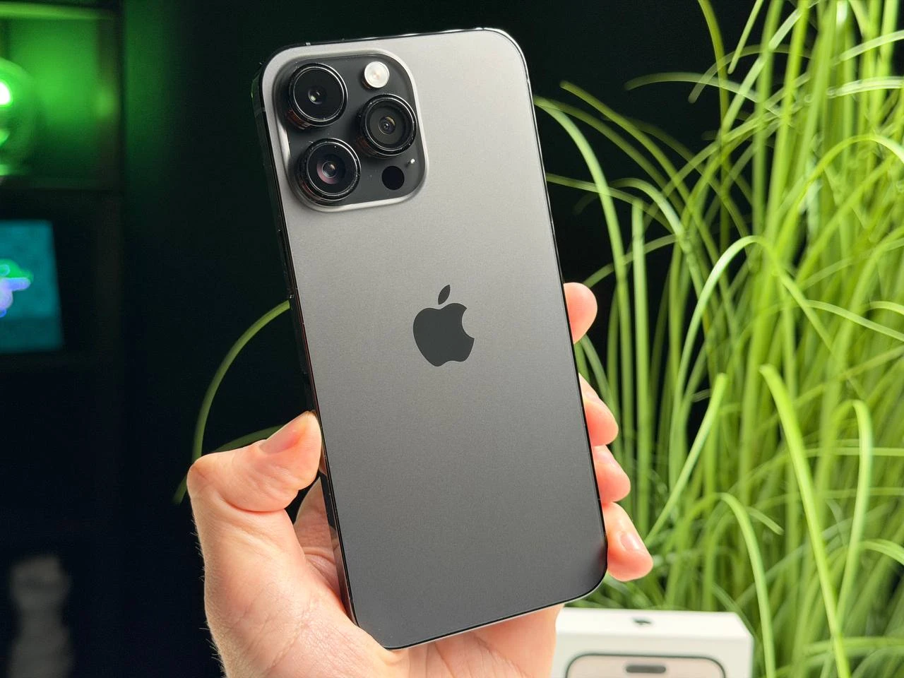 ВЖИВАНИЙ Б/У Apple iPhone 14 Pro Max 128GB Space Black (MQ9P3) - Состояние: хороший | Аккумулятор: 100% | Комплектация: полный | Гарантия: 3 мес.