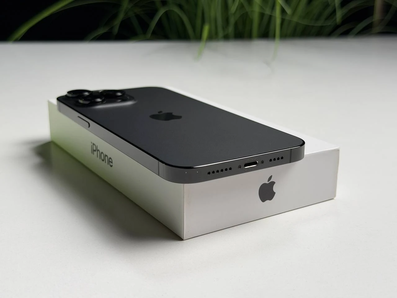 ВЖИВАНИЙ Б/У Apple iPhone 14 Pro Max 128GB Space Black (MQ9P3) - Состояние: хороший | Аккумулятор: 100% | Комплектация: полный | Гарантия: 3 мес.