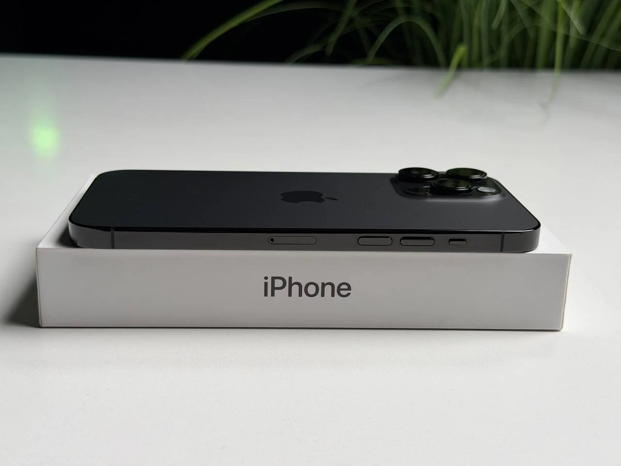 ВЖИВАНИЙ Б/У Apple iPhone 14 Pro Max 128GB Space Black (MQ9P3) - Состояние: хороший | Аккумулятор: 100% | Комплектация: полный | Гарантия: 3 мес.