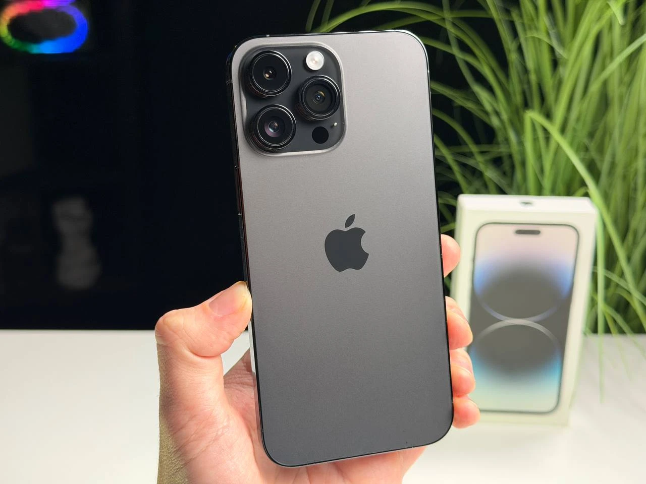 ВЖИВАНИЙ Б/У Apple iPhone 14 Pro Max 1TB Space Black (MQC23) - Состояние: хороший | Аккумулятор: 100% | Комплектация: полный | Гарантия: 3 мес.