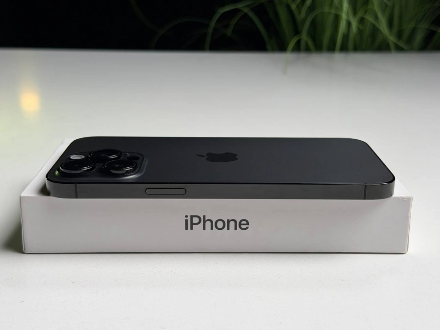 ВЖИВАНИЙ Б/У Apple iPhone 14 Pro Max 1TB Space Black (MQC23) - Состояние: хороший | Аккумулятор: 100% | Комплектация: полный | Гарантия: 3 мес.