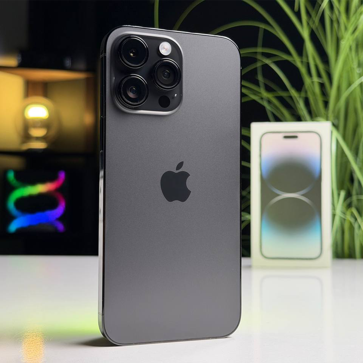 ВЖИВАНИЙ Б/У Apple iPhone 14 Pro Max 1TB Space Black (MQC23) - Состояние: хороший | Аккумулятор: 100% | Комплектация: полный | Гарантия: 3 мес.