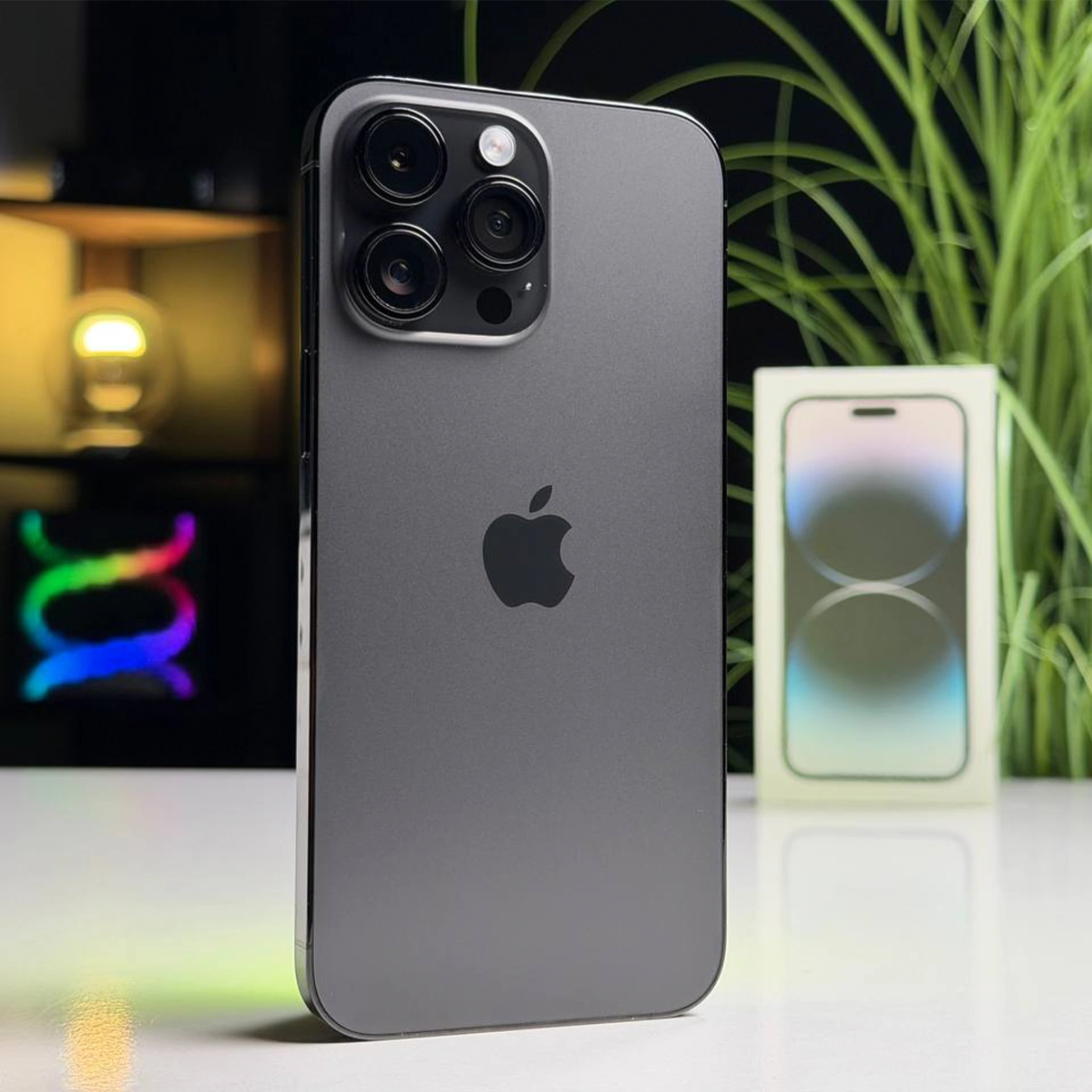 ВЖИВАНИЙ Б/У Apple iPhone 14 Pro Max 1TB Space Black (MQC23) - Состояние: хороший | Аккумулятор: 100% | Комплектация: полный | Гарантия: 3 мес.