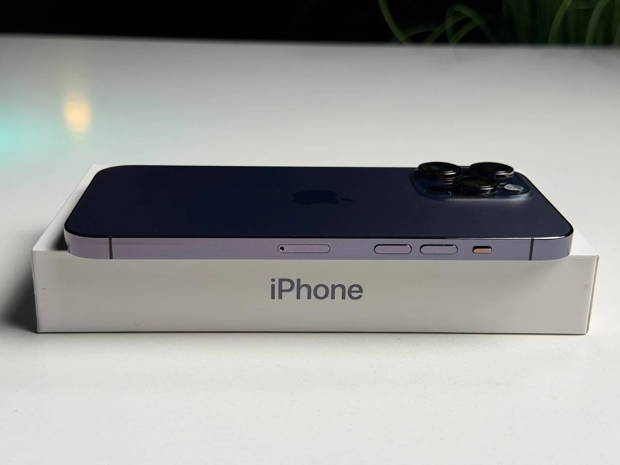 ВЖИВАНИЙ Б/У Apple iPhone 14 Pro Max 256GB Deep Purple (MQ9X3) - Состояние: хороший | Аккумулятор: 100% | Комплектация: полный | Гарантия: 3 мес.