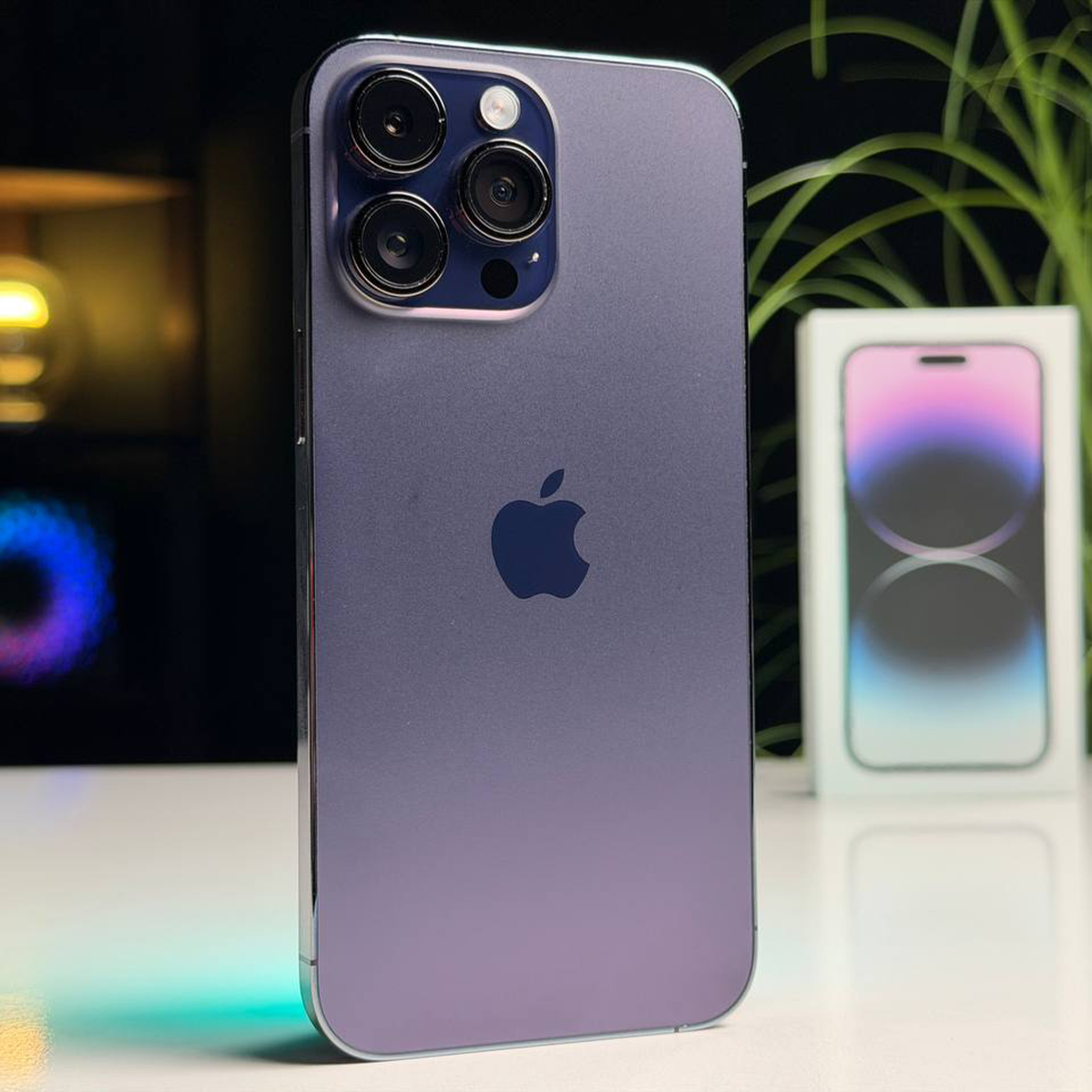 ВЖИВАНИЙ Б/У Apple iPhone 14 Pro Max 256GB Deep Purple (MQ9X3) - Состояние: хороший | Аккумулятор: 100% | Комплектация: полный | Гарантия: 3 мес.