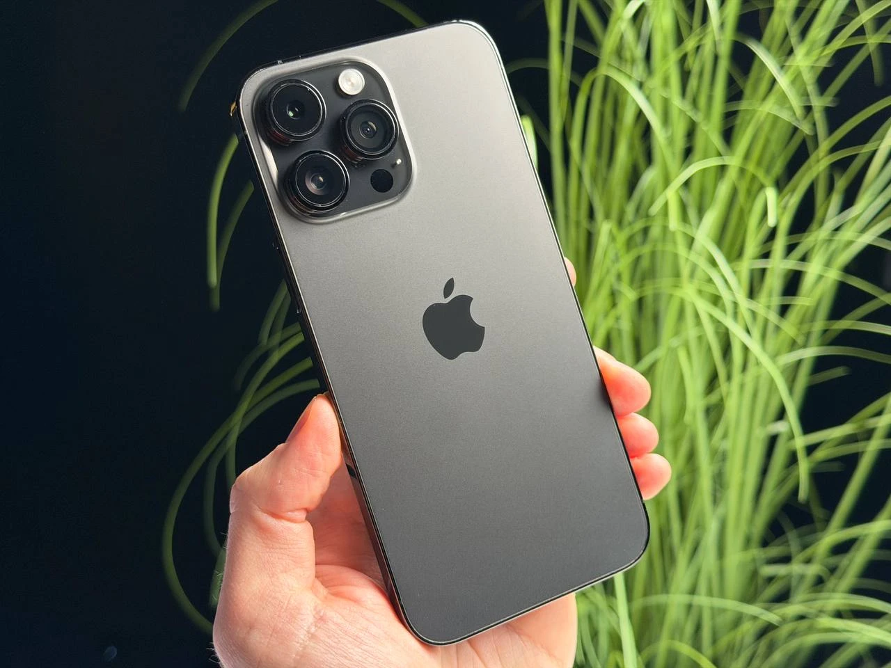 ВЖИВАНИЙ Б/У Apple iPhone 14 Pro Max 256GB Space Black (MQ9U3) - Состояние: хороший | Аккумулятор: 100% | Комплектация: iPhone, кабель | Гарантия: 3 мес.