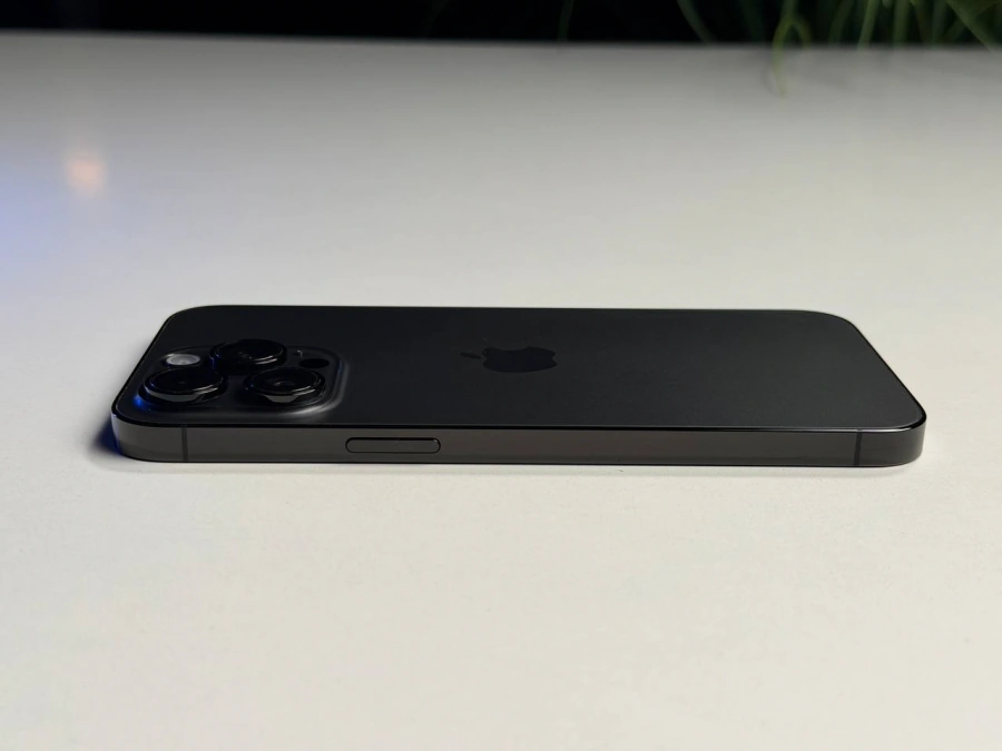ВЖИВАНИЙ Б/У Apple iPhone 14 Pro Max 256GB Space Black (MQ9U3) - Состояние: хороший | Аккумулятор: 100% | Комплектация: iPhone, кабель | Гарантия: 3 мес.