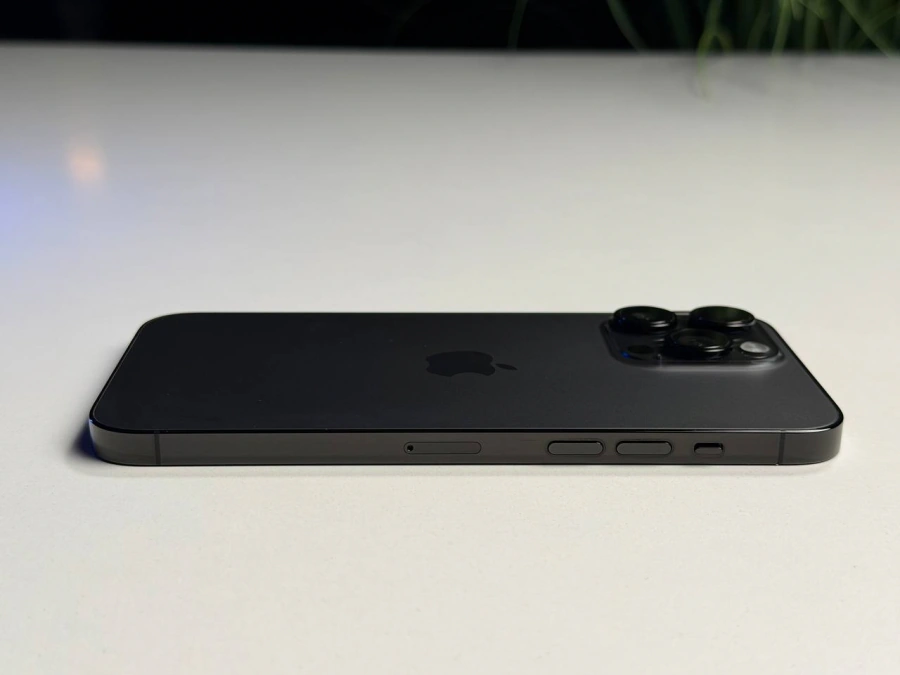 ВЖИВАНИЙ Б/У Apple iPhone 14 Pro Max 256GB Space Black (MQ9U3) - Состояние: хороший | Аккумулятор: 100% | Комплектация: iPhone, кабель | Гарантия: 3 мес.