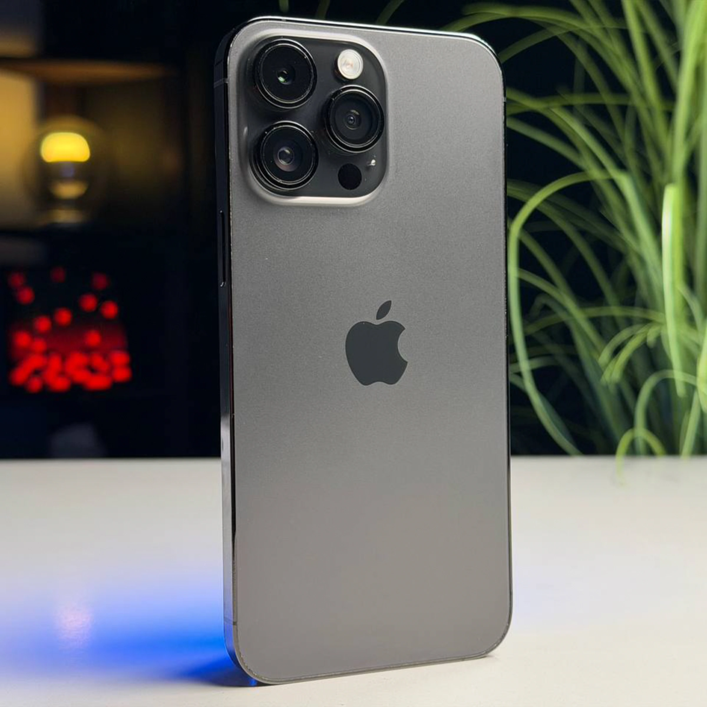 ВЖИВАНИЙ Б/У Apple iPhone 14 Pro Max 256GB Space Black (MQ9U3) - Состояние: хороший | Аккумулятор: 100% | Комплектация: iPhone, кабель | Гарантия: 3 мес.