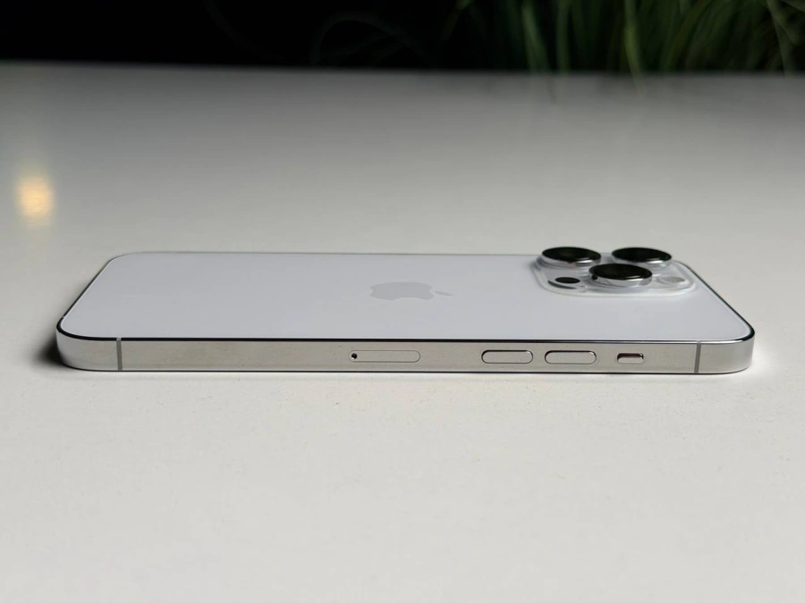 ВЖИВАНИЙ Б/У Apple iPhone 14 Pro Max 512GB Silver (MQAH3) - Состояние: хороший | Аккумулятор: 100% | Комплектация: iPhone, кабель | Гарантия: 3 мес.