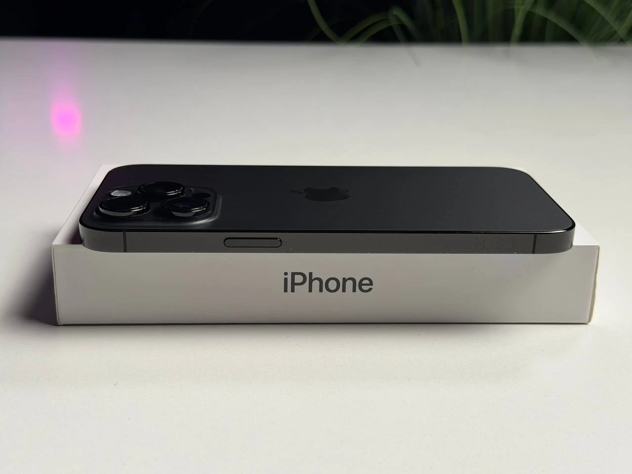 ВЖИВАНИЙ Б/У Apple iPhone 14 Pro Max 512GB Space Black (MQAF3) - Состояние: хороший | Аккумулятор: 100% | Комплектация: полный | Гарантия: 3 мес.