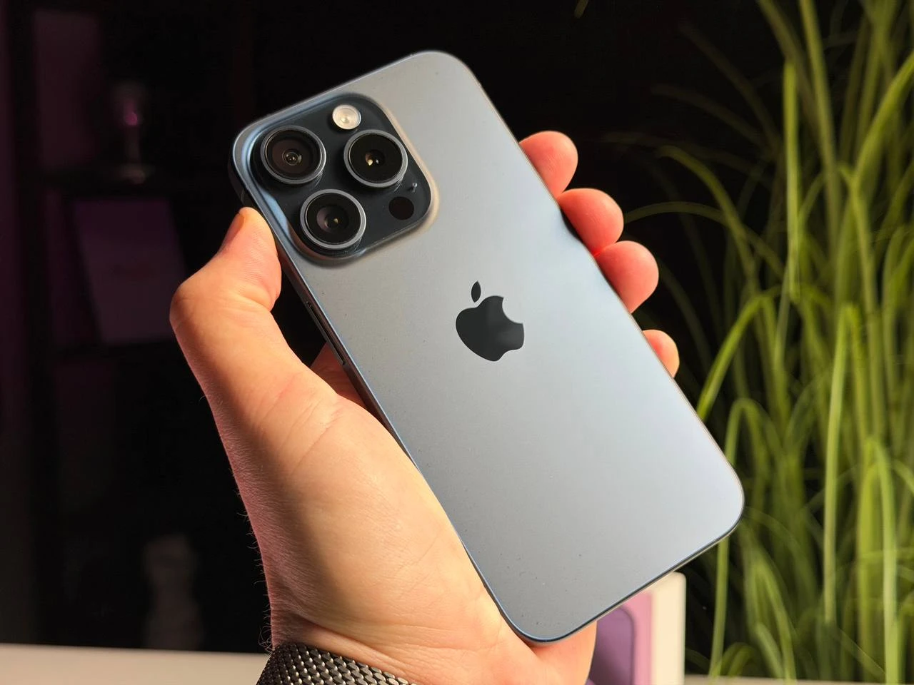 ВЖИВАНИЙ Б/У Apple iPhone 15 Pro 128GB Blue Titanium (MTV03) - Состояние: хороший | Аккумулятор: 88% | Комплектация: полный | Гарантия: 3 мес.