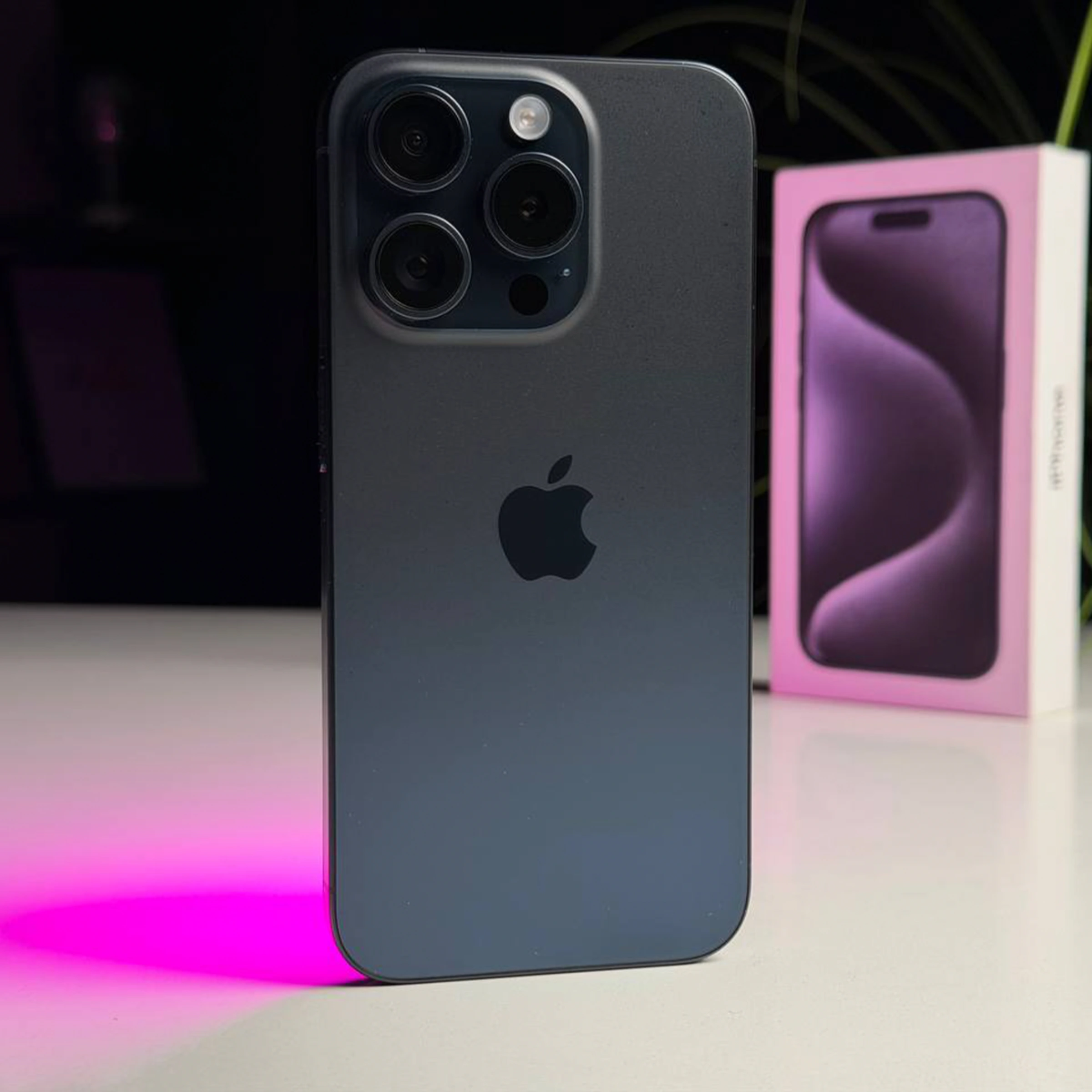 ВЖИВАНИЙ Б/У Apple iPhone 15 Pro 128GB Blue Titanium (MTV03) - Состояние: хороший | Аккумулятор: 88% | Комплектация: полный | Гарантия: 3 мес.