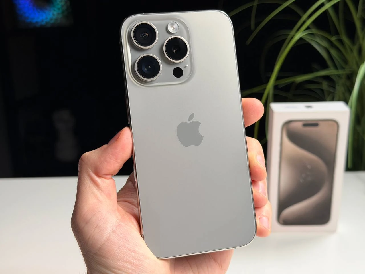 ВЖИВАНИЙ Б/У Apple iPhone 15 Pro 128GB Natural Titanium eSim (MTQP3) - Состояние: хороший | Аккумулятор: 100% | Комплектация: полный | Гарантия: 3 мес.