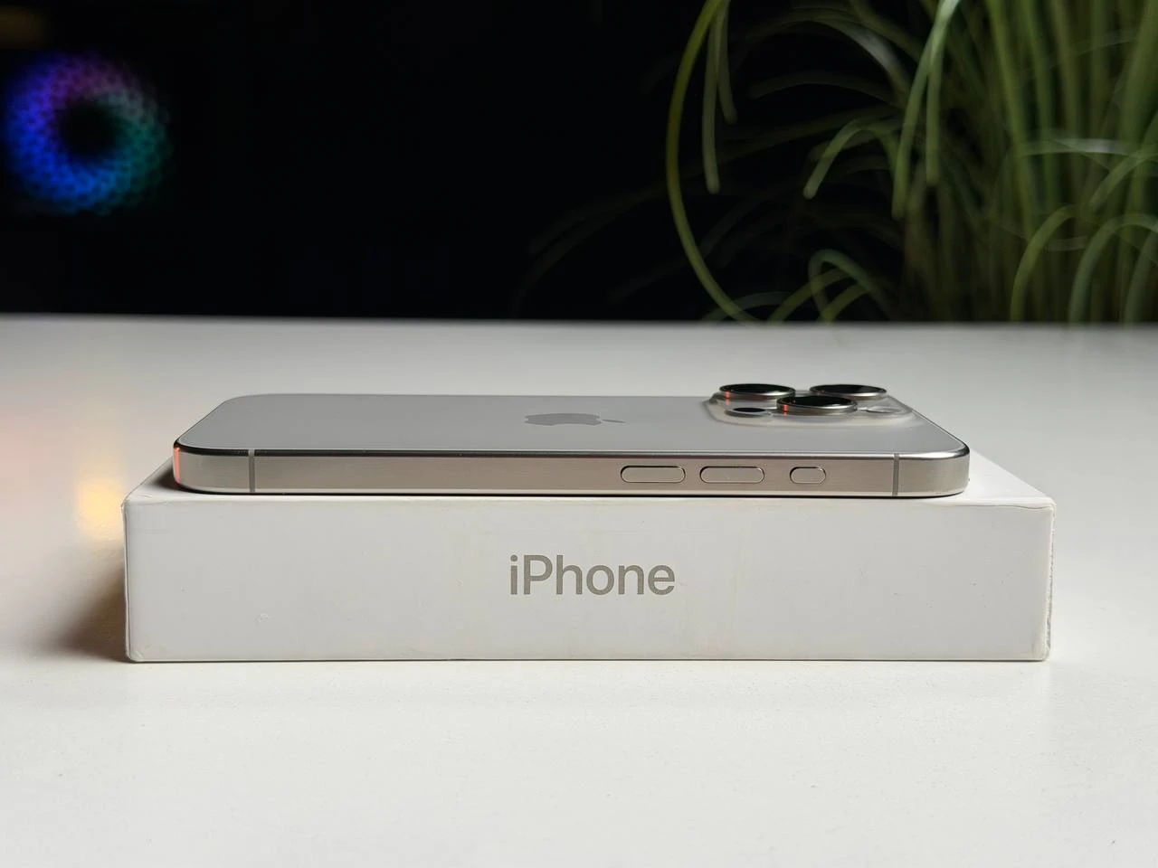 ВЖИВАНИЙ Б/У Apple iPhone 15 Pro 128GB Natural Titanium eSim (MTQP3) - Состояние: хороший | Аккумулятор: 100% | Комплектация: полный | Гарантия: 3 мес.