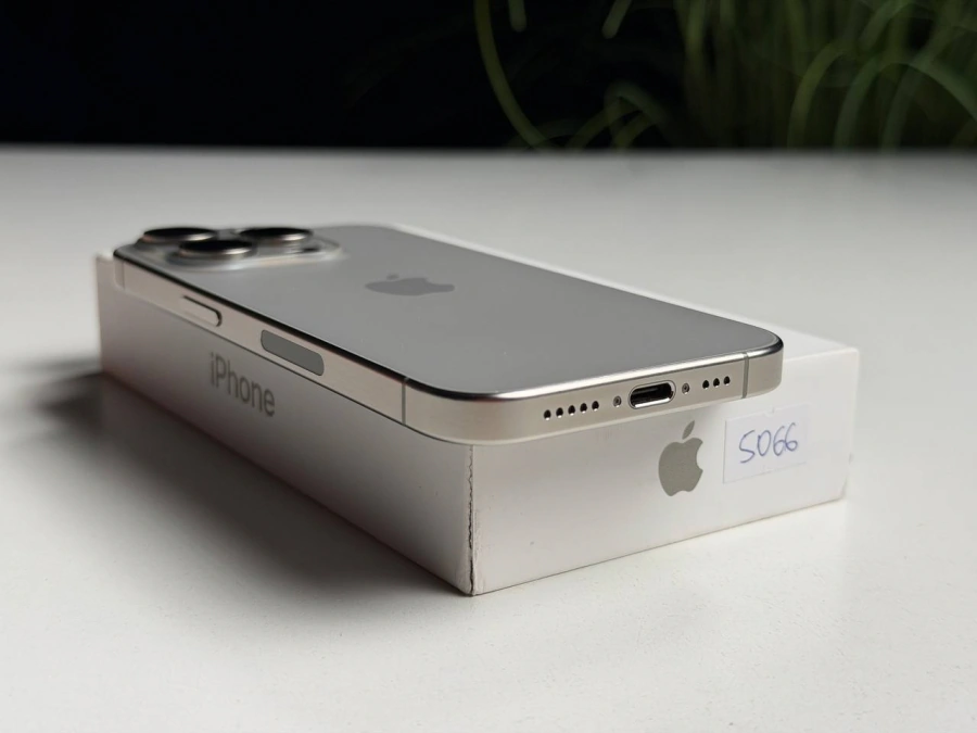 ВЖИВАНИЙ Б/У Apple iPhone 15 Pro 128GB Natural Titanium eSim (MTQP3) - Состояние: хороший | Аккумулятор: 100% | Комплектация: полный | Гарантия: 3 мес.