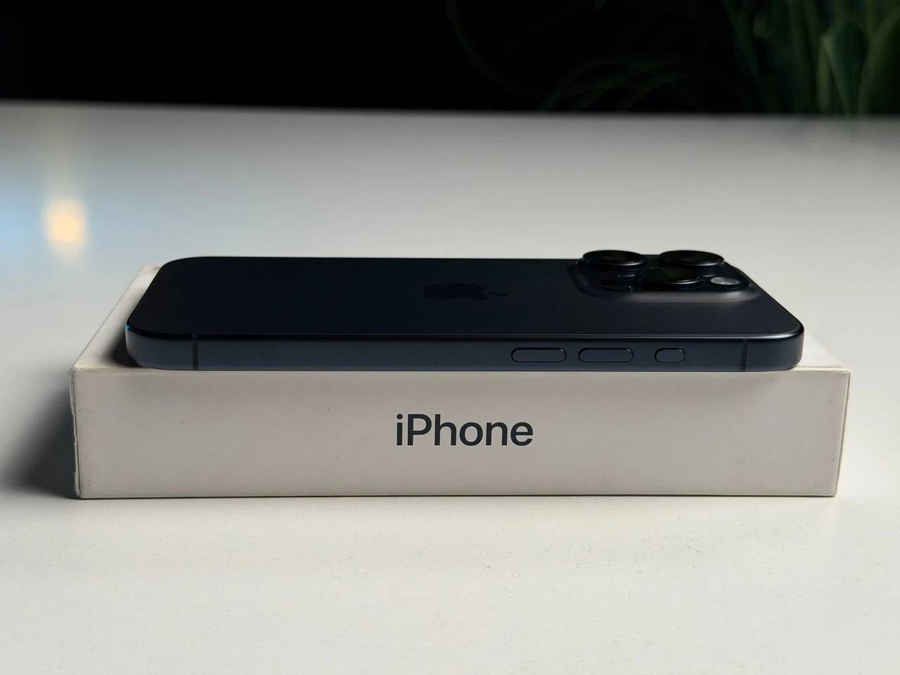 ВЖИВАНИЙ Б/У Apple iPhone 15 Pro 1TB Blue Titanium eSim (MTU63) - Состояние: хороший | Аккумулятор: 100% | Комплектация: полный | Гарантия: 3 мес.