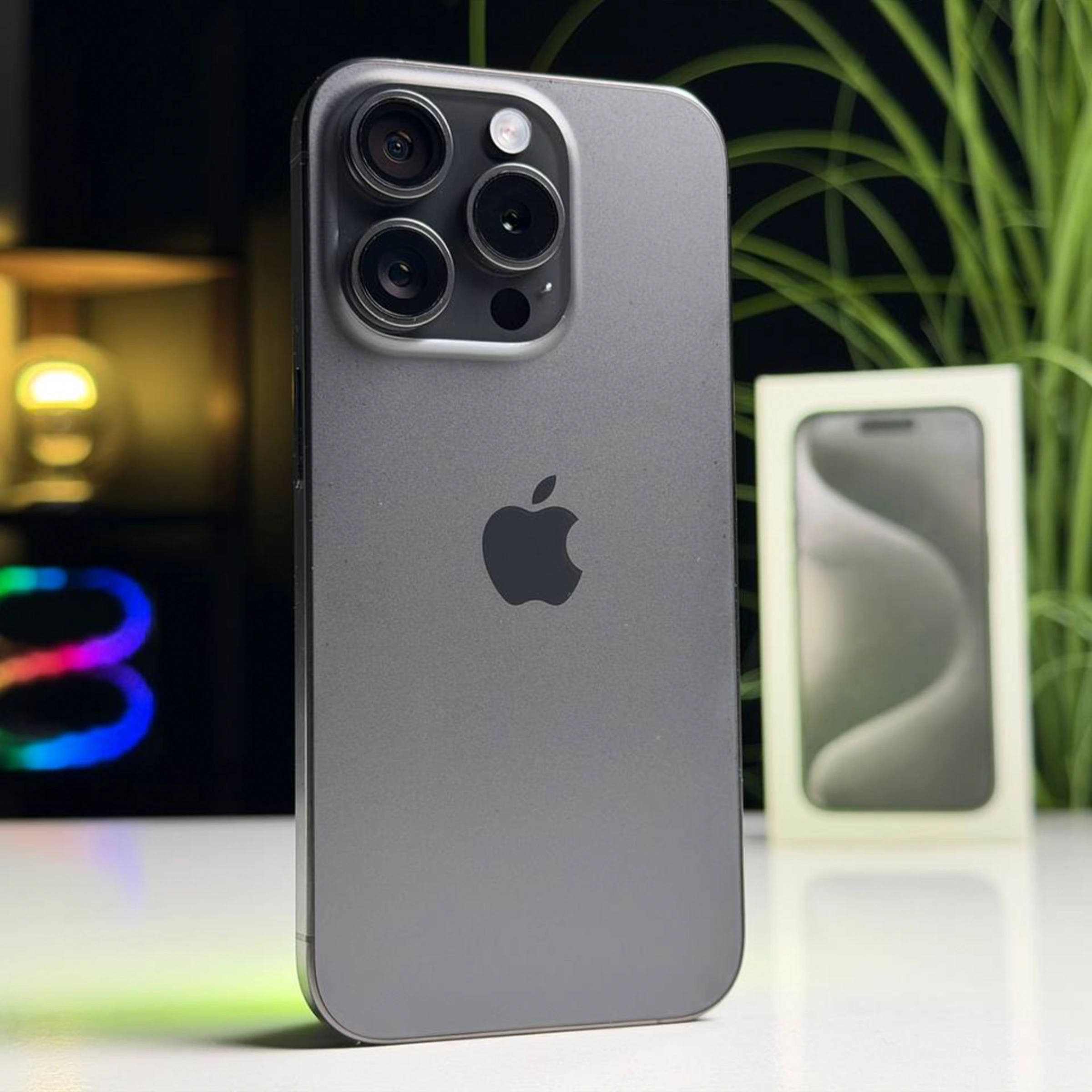 ВЖИВАНИЙ Б/У Apple iPhone 15 Pro 512GB Black Titanium (MTV73) - Стан: гарний | Акумулятор: 88% | Комплектація: повний | Гарантія: 3 міс.