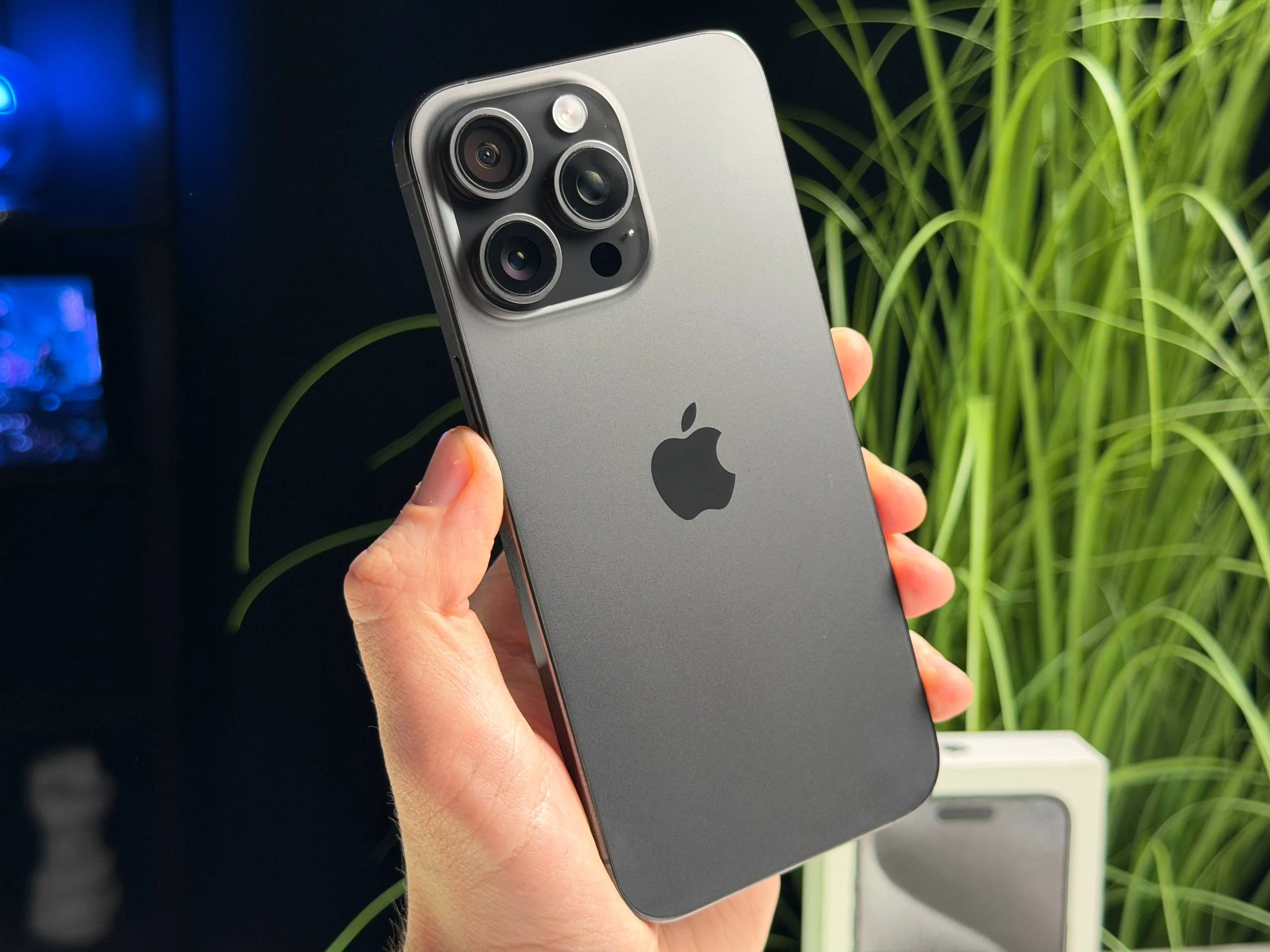 ВЖИВАНИЙ Б/У Apple iPhone 15 Pro Max 256GB Black Titanium (MU773) - Состояние: хороший | Аккумулятор: 100% | Комплектация: полный | Гарантия: 3 мес.