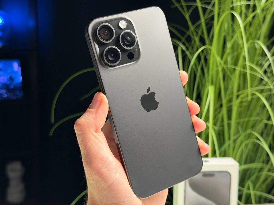ВЖИВАНИЙ Б/У Apple iPhone 15 Pro Max 256GB Black Titanium (MU773) - Стан: гарний | Акумулятор: 100% | Комплектація: повний | Гарантія: 3 міс.