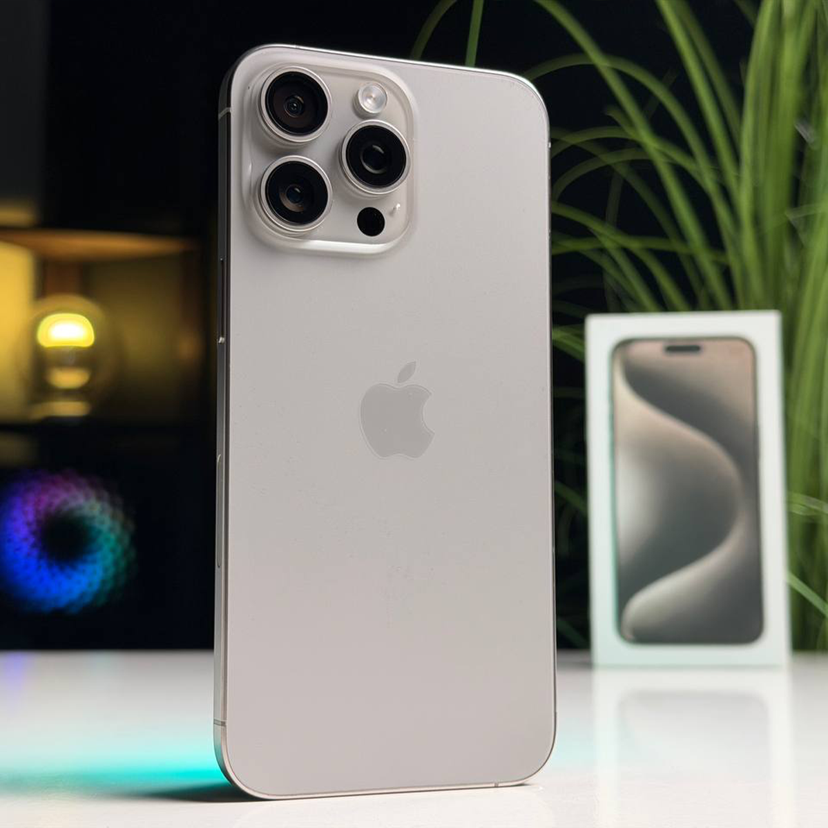 ВЖИВАНИЙ Б/У Apple iPhone 15 Pro Max 256GB Natural Titanium eSim (MU683) - Состояние: хороший | Аккумулятор: 88% | Комплектация: полный | Гарантия: 3 мес.