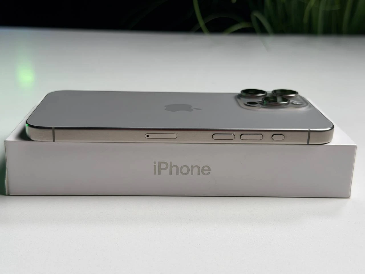 ВЖИВАНИЙ Б/У Apple iPhone 15 Pro Max 256GB Natural Titanium (MU793) - Состояние: идеальный | Аккумулятор: 86% | Комплектация: полный | Гарантия: 3 мес.