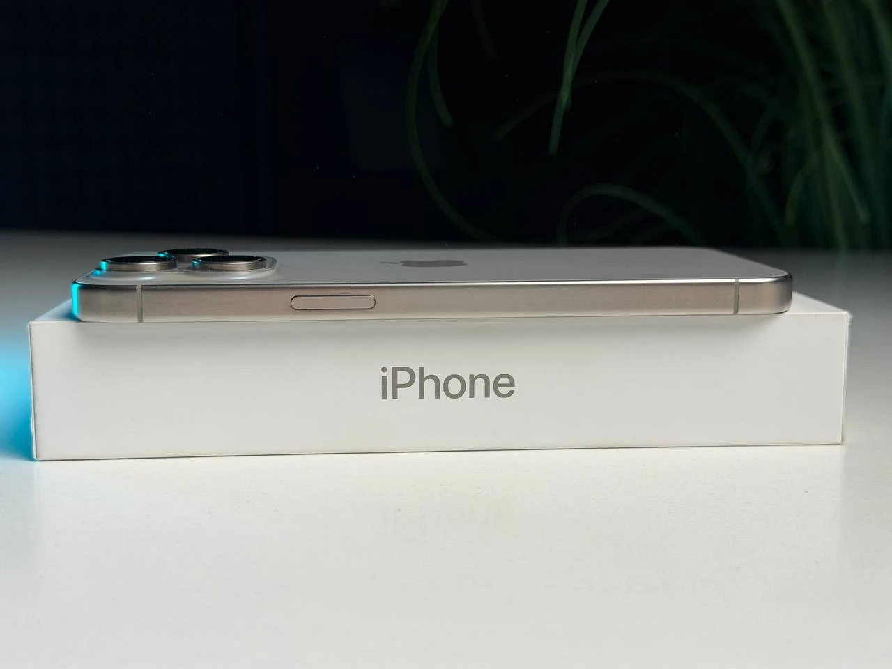 ВЖИВАНИЙ Б/У Apple iPhone 15 Pro Max 256GB Natural Titanium (MU793) - Состояние: хороший | Аккумулятор: 87% | Комплектация: полный | Гарантия: 3 мес.