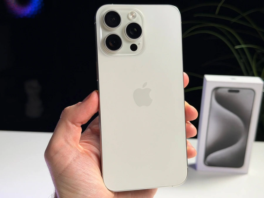 ВЖИВАНИЙ Б/У Apple iPhone 15 Pro Max 256GB White Titanium (MU783) - Стан: гарний | Акумулятор: 89% | Комплектація: повний | Гарантія: 3 міс.
