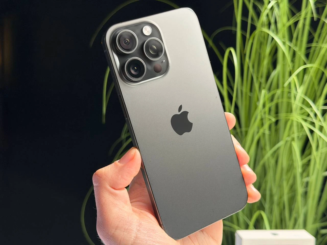 ВЖИВАНИЙ Б/У Apple iPhone 15 Pro Max 512GB Black Titanium (MU7C3) - Состояние: хороший | Аккумулятор: 100% | Комплектация: полный | Гарантия: 3 мес.