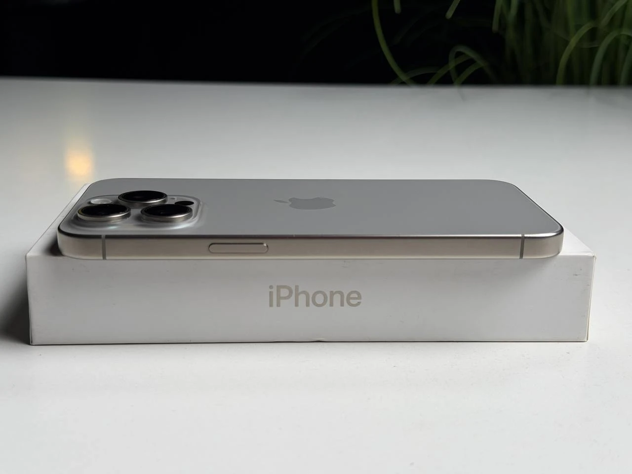 ВЖИВАНИЙ Б/У Apple iPhone 15 Pro Max 512GB Natural Titanium (MU7E3) - Состояние: хороший | Аккумулятор: 100% | Комплектация: полный | Гарантия: 3 мес.