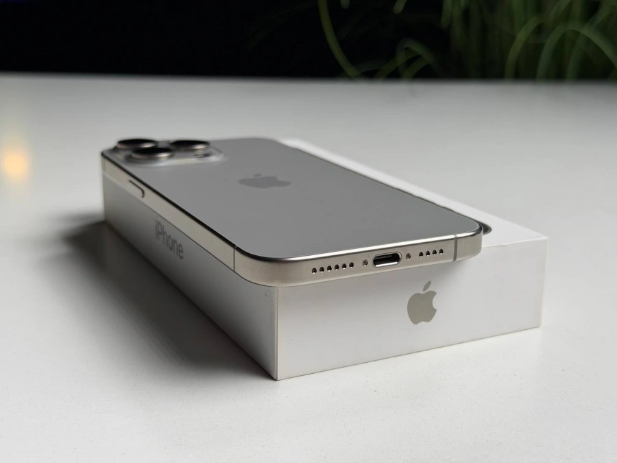 ВЖИВАНИЙ Б/У Apple iPhone 15 Pro Max 512GB Natural Titanium (MU7E3) - Состояние: хороший | Аккумулятор: 100% | Комплектация: полный | Гарантия: 3 мес.