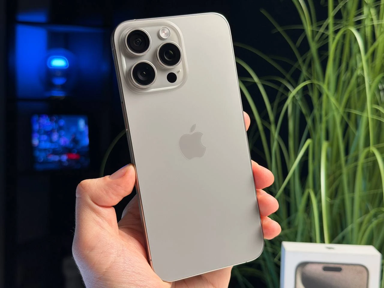 ВЖИВАНИЙ Б/У Apple iPhone 15 Pro Max 512GB Natural Titanium (MU7E3) - Состояние: хороший | Аккумулятор: 100% | Комплектация: полный | Гарантия: 3 мес.