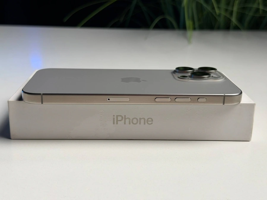 ВЖИВАНИЙ Б/У Apple iPhone 15 Pro Max 512GB Natural Titanium (MU7E3) - Состояние: хороший | Аккумулятор: 100% | Комплектация: полный | Гарантия: 3 мес.