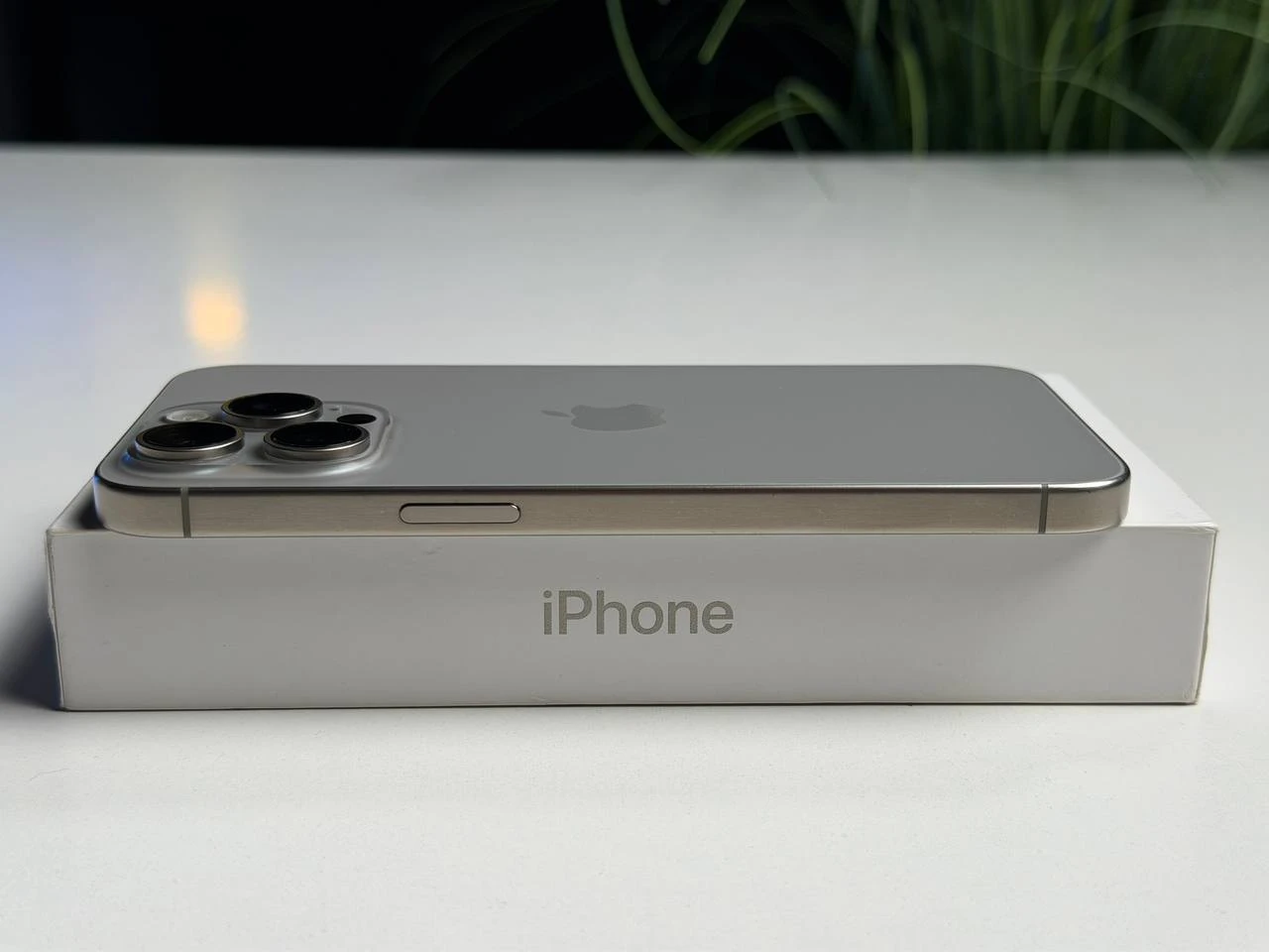 ВЖИВАНИЙ Б/У Apple iPhone 15 Pro Max 512GB Natural Titanium (MU7E3) - Состояние: хороший | Аккумулятор: 100% | Комплектация: полный | Гарантия: 3 мес.