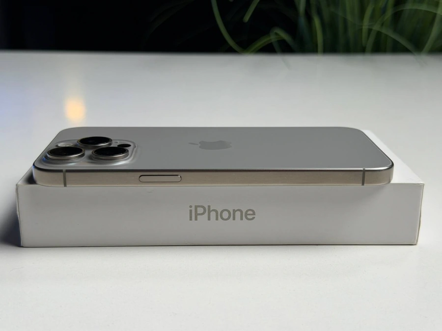 ВЖИВАНИЙ Б/У Apple iPhone 15 Pro Max 512GB Natural Titanium (MU7E3) - Стан: гарний | Акумулятор: 100% | Комплектація: повний | Гарантія: 3 міс.