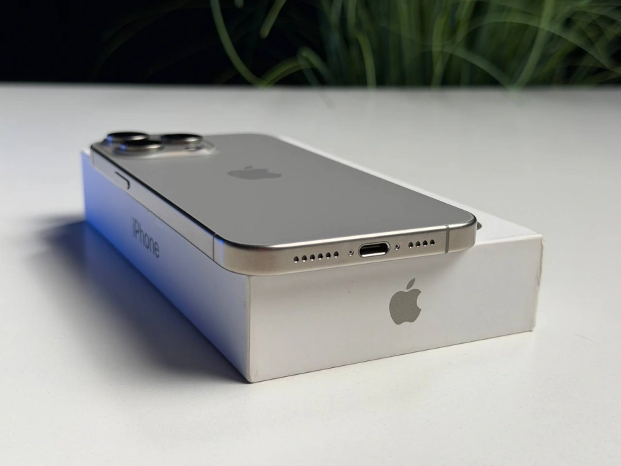 ВЖИВАНИЙ Б/У Apple iPhone 15 Pro Max 512GB Natural Titanium (MU7E3) - Стан: гарний | Акумулятор: 100% | Комплектація: повний | Гарантія: 3 міс.